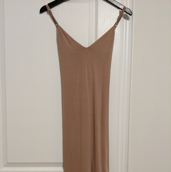 Tobi Bodycon Dress - Picture 3 of 5